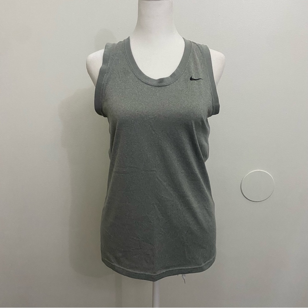 Nike - Gray Fitted Sleeveless Tank Top